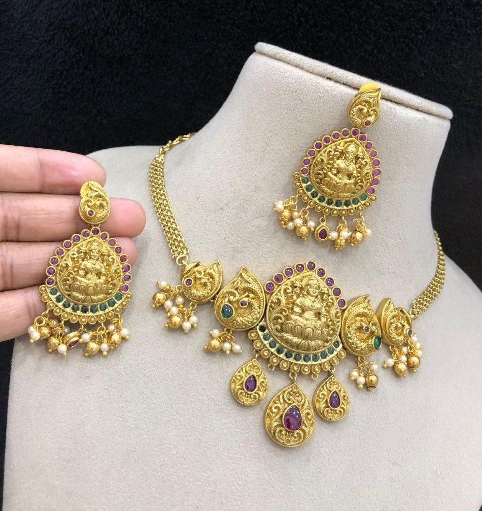 Aishwarya Temple Antique Choker set